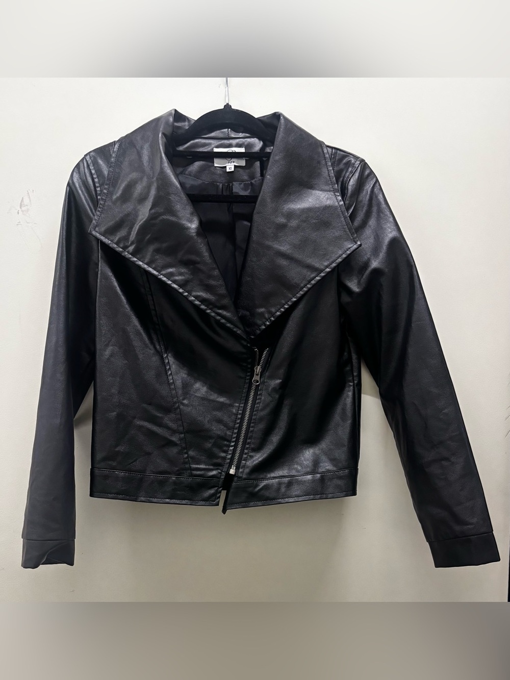 Faux Leather Asymmetrical Moto Jacket in Black - Unbranded